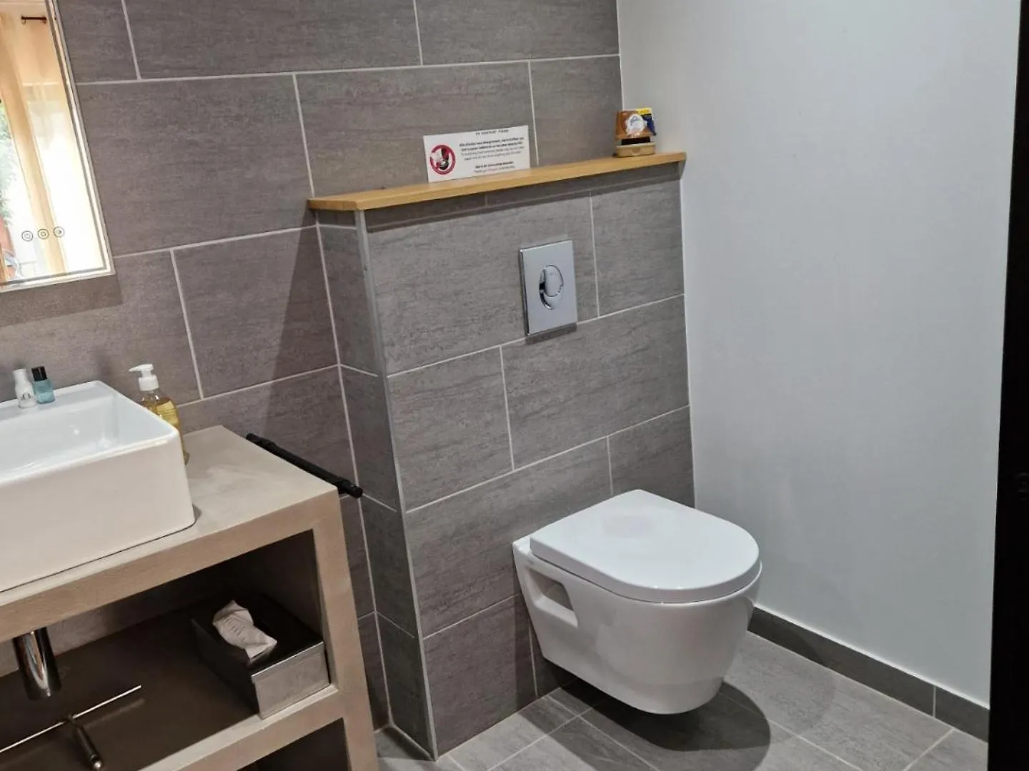***  Mas Armelin Bed and Breakfast Tarascon Γαλλία